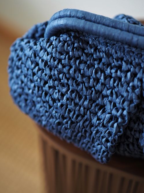 Hovedbilde Raffia pouch-veske blå