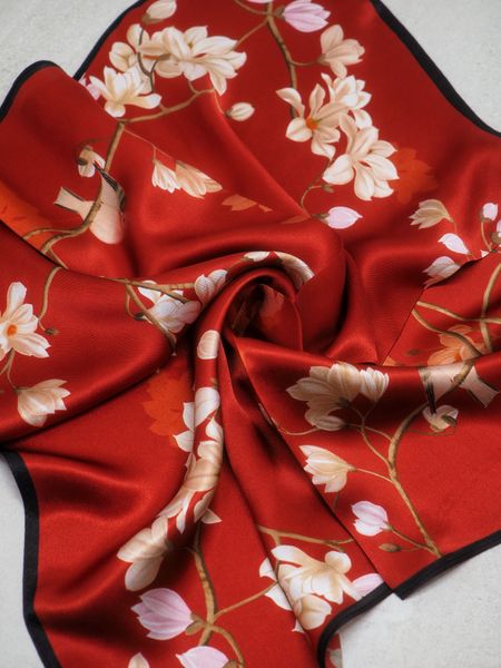 Hovedbilde 7DAYS silkeskjerf mini korallrødt