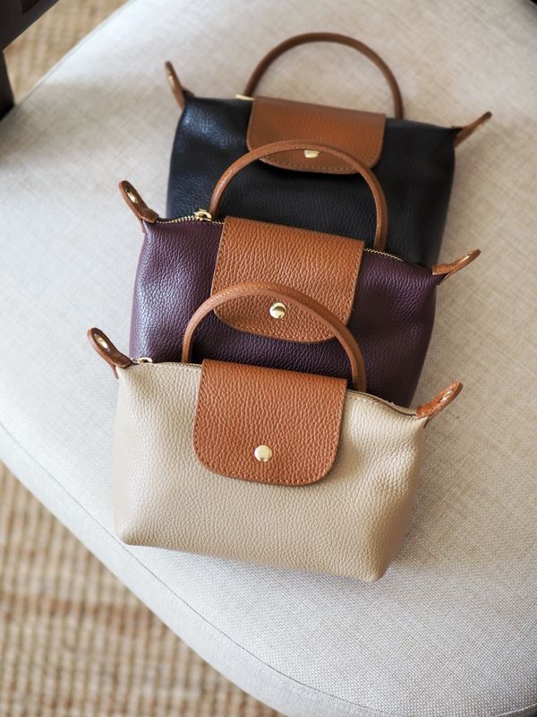 Liten skinnveske svart og cognac