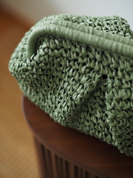 Hovedbilde Raffia pouch-veske grønn