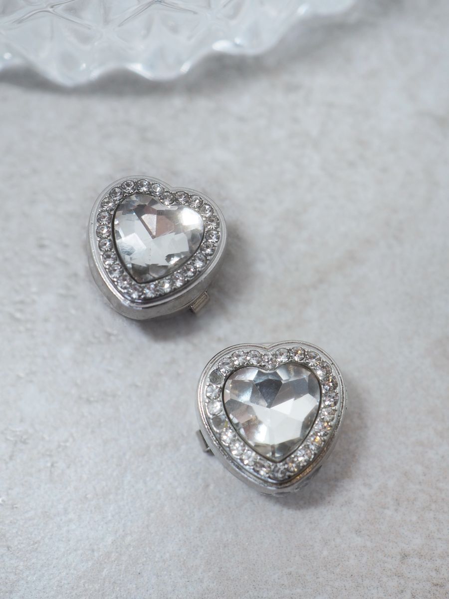 Knappepynt 2stk. hjerteformet blank