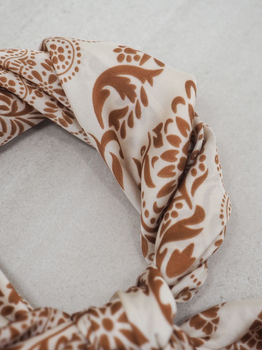 Satengskjerf krem og rustikk