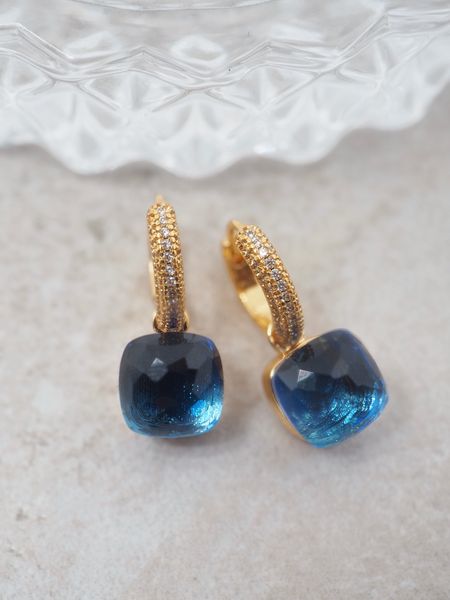 Hovedbilde Adele øredobber mellomblå