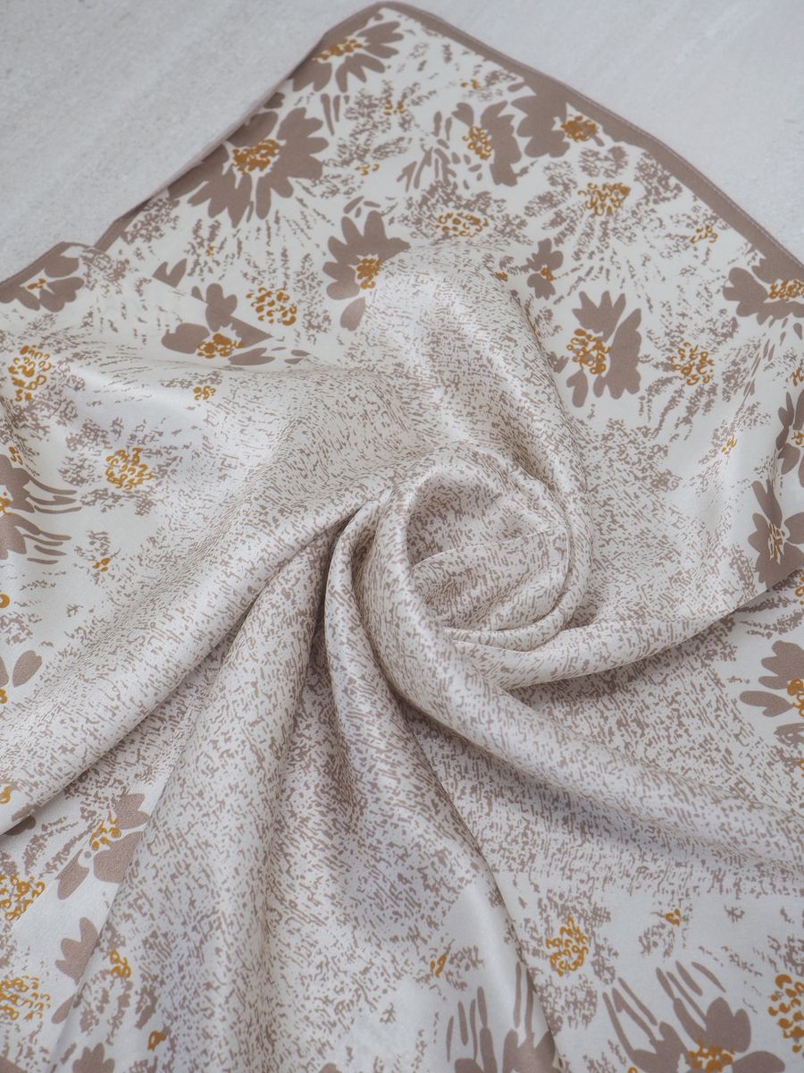 Silkeskjerf ekte silke beige og off-white