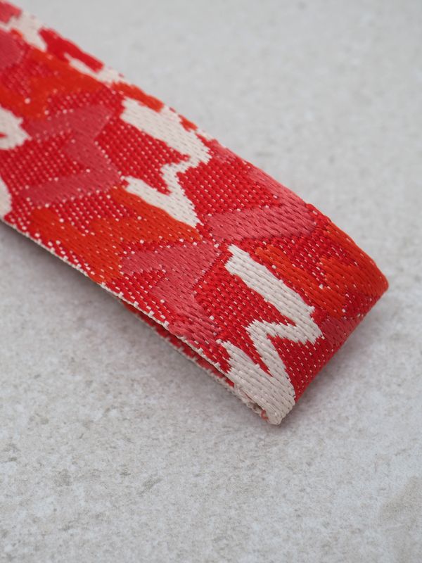 Veskestropp smal rød og off-white