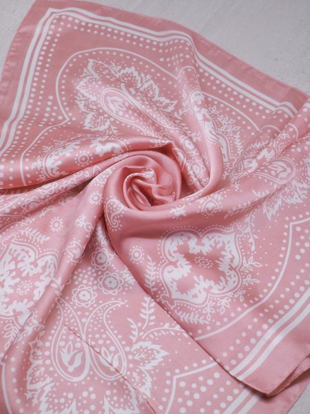 Hovedbilde Satengskjerf lyserosa