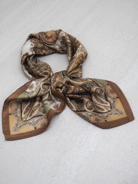 Hovedbilde Satengskjerf brun og oker