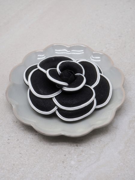 Hovedbilde 7DAYS brosje rose svart