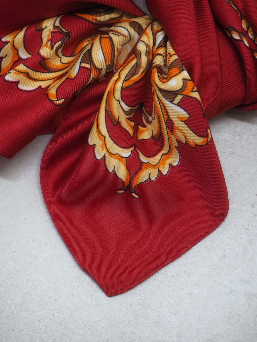 Stort skjerf i silkeblanding bordeaux og off-white