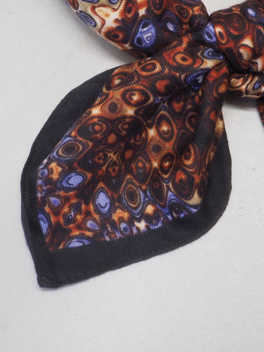 Lunt skjerf i mørkebrun og lilla