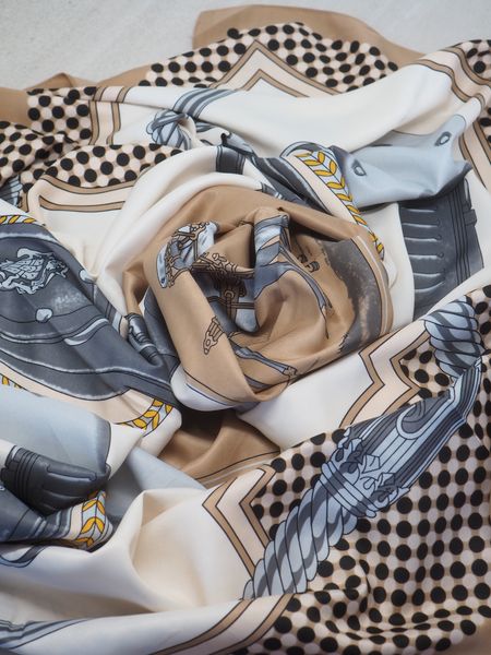 Hovedbilde Stort skjerf i silkeblanding beige og svart