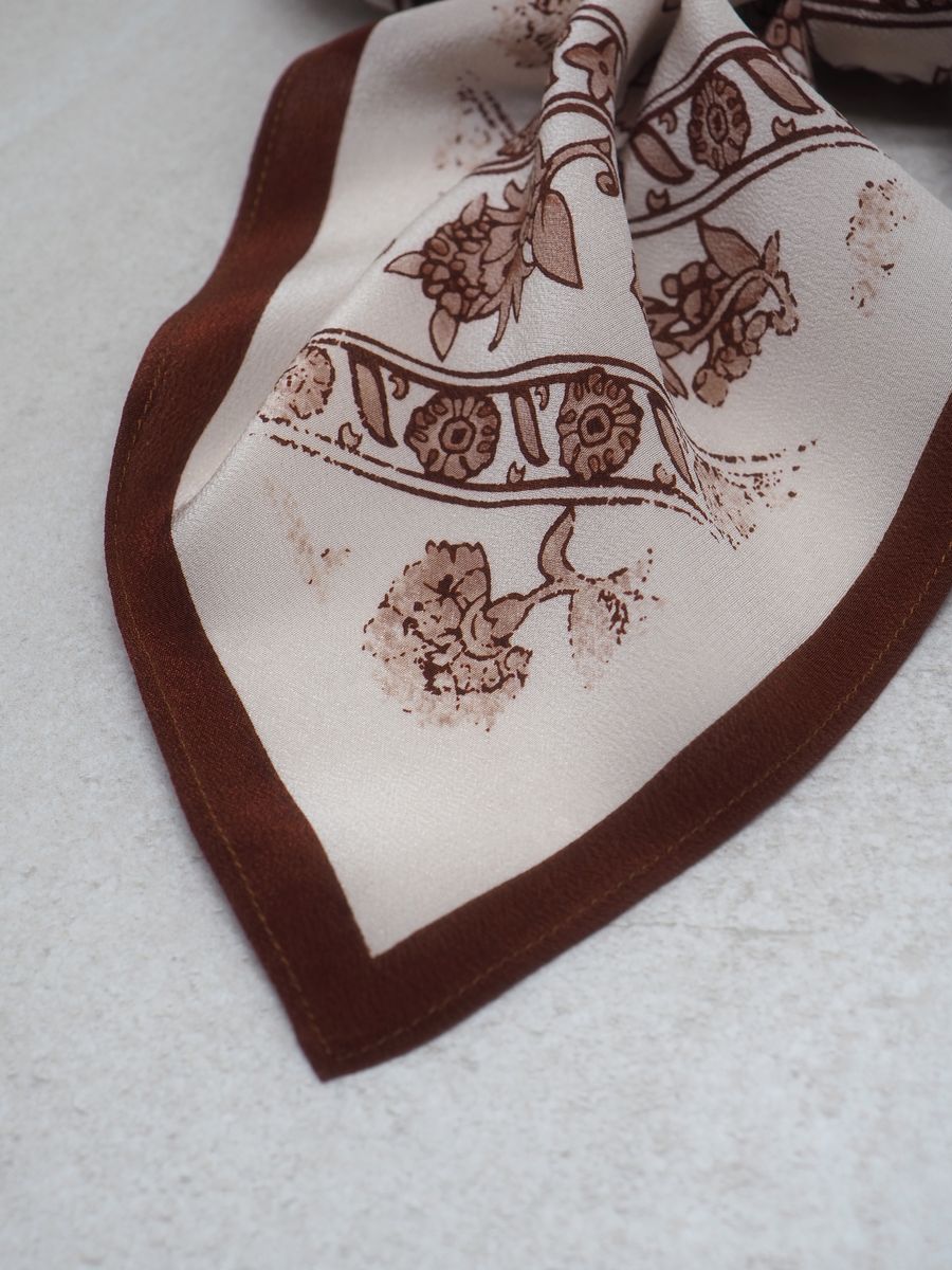 Skjerf 100% silke rustbrun og off-white