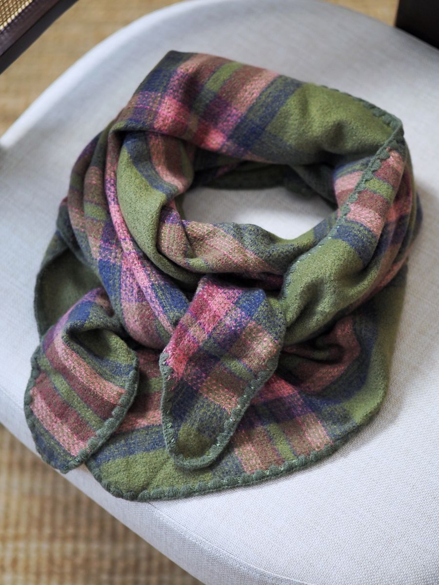 Stort sjal oliven og rosa