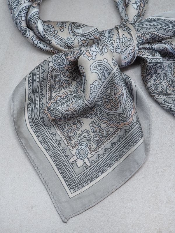 Satengskjerf paisly beige