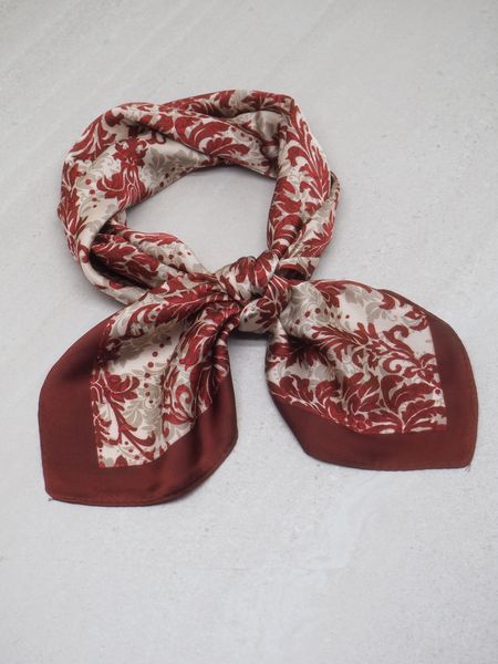 Hovedbilde Satengskjerf vinrød