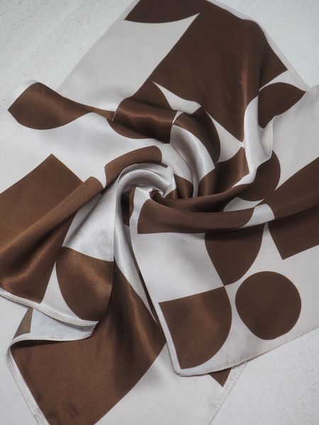 Hovedbilde 7DAYS silkeskjerf mini brun og taupe