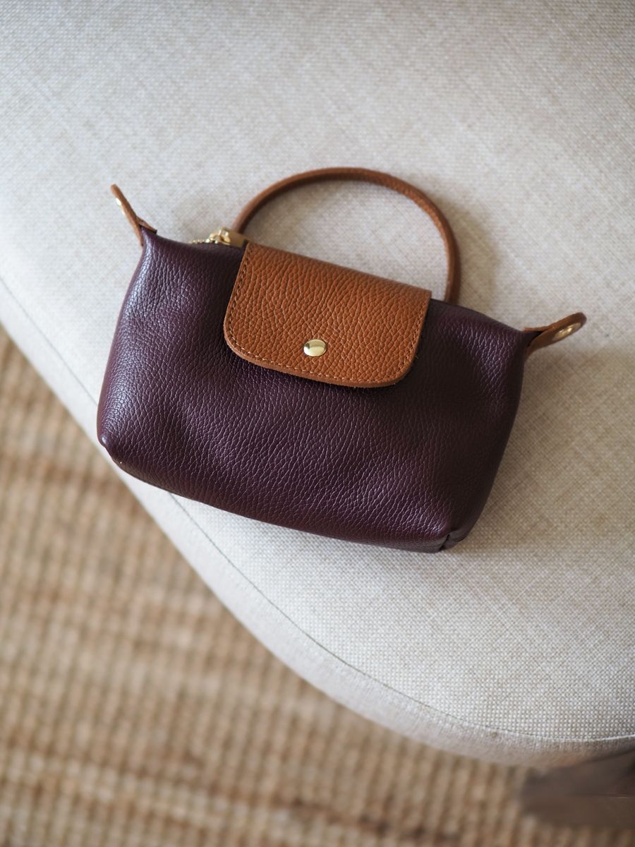 Liten skinnveske burgunder og cognac