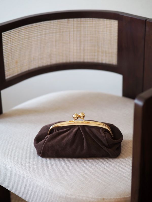 Semsketskinn pouch-veske brun