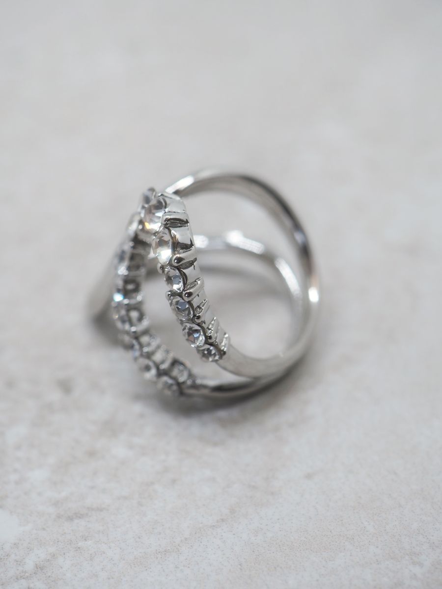 Skjerfnål spinner sølvfarget