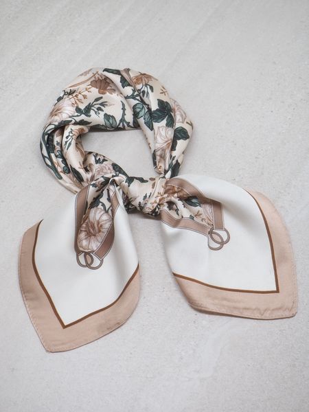 Hovedbilde Satengskjerf beige og grønt