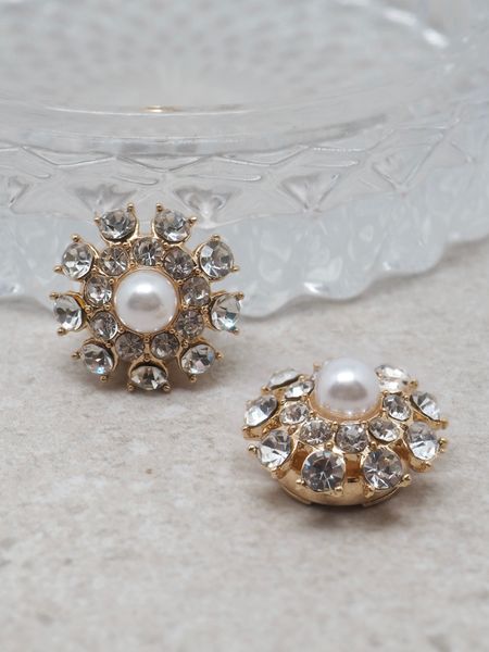 Hovedbilde Knappepynt 2stk. perle og blanke steiner